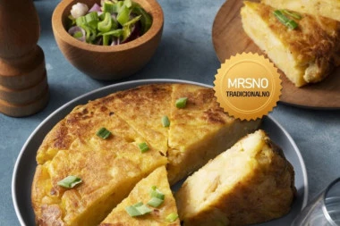 RAZLJEVAK – STARINSKO JELO SPREMNO ZA TREN OKA: Recept iz bakine sveske za brz, domaći doručak ili večeru kojoj niko ne može odoleti (VIDEO)