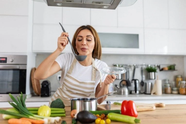 Nadutost i zatvor nestaju kao rukom odneseni: Lekari tvrde da je ovo NAJZDRAVIJI RUČAK za vaša creva