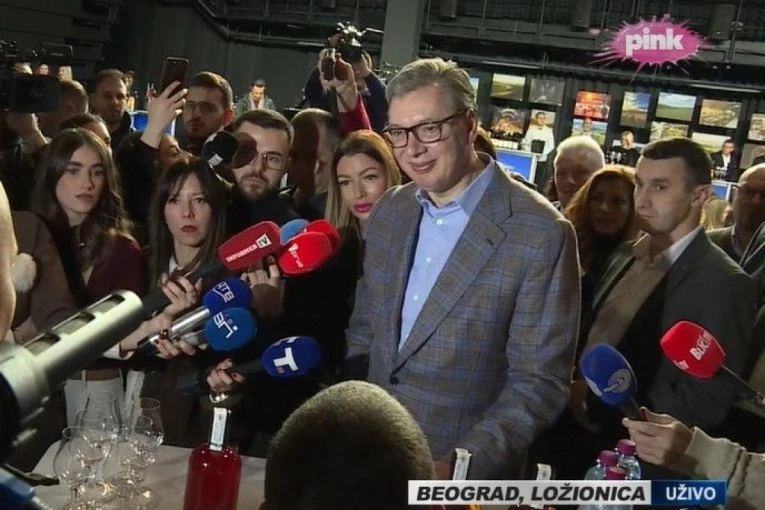 KINA JE ZA NAS IDEALNA PRILIKA! Vučić u Ložionici sa srpskim proizvođačima pića: Moramo da nalazimo nova tržišta da plasiramo naše proizvode (VIDEO)