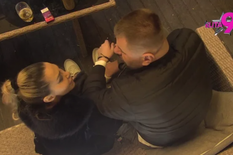 Aneli napala Janjuša