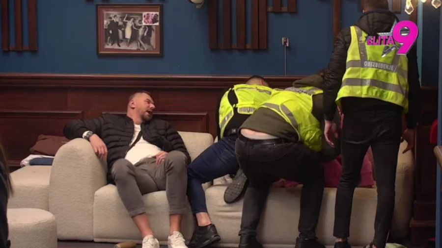 NAŠLJOKANU ANELI JEDVA OBUZDALO OBEZBEĐENJE: Nasrnula na Janjuša jer joj nije UZVRATIO LJUBAV! Poniženje veka! (VIDEO)