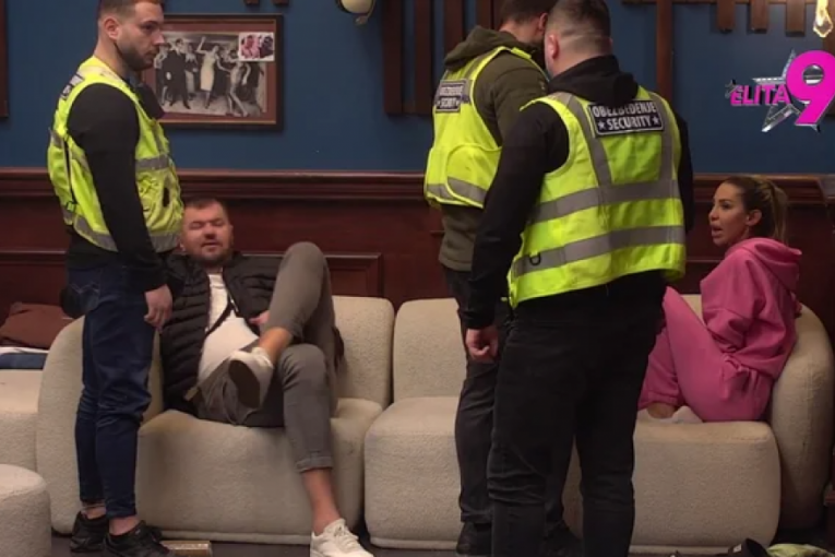 Aneli napala Janjuša