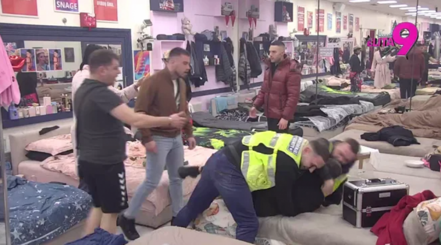 TEROR ASMINA DURDŽIĆA NAD FILIPOM ĐUKIĆEM: Izvukao deblji kraj zbog Maje Marinković (VIDEO)