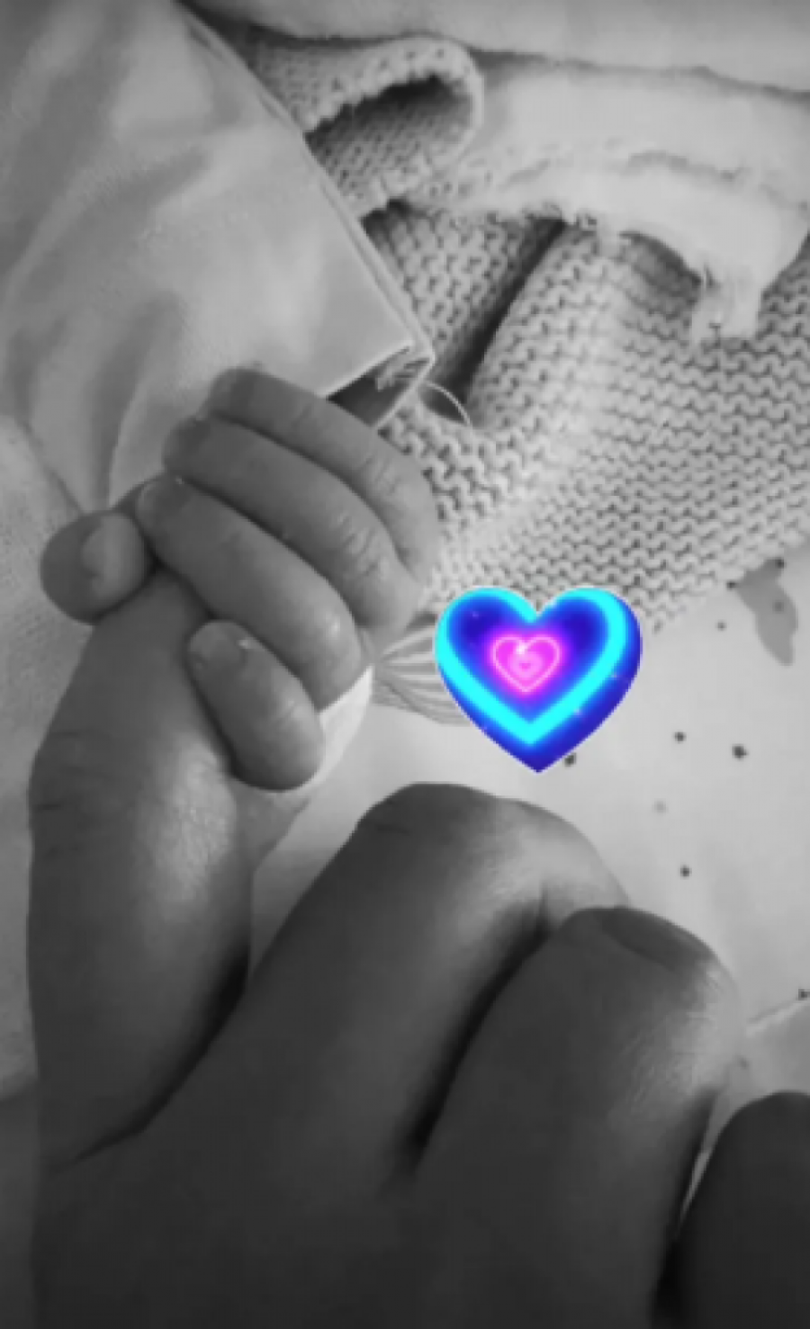 "SREĆAN PRAZNIK ŽELI LJUBAVNCA MUŽA ŽENE OCA DETETA!" Šok-bomba Milice Todorović u jeku skandala - BRUTALAN KOMENTAR ZAPALIO MREŽE!