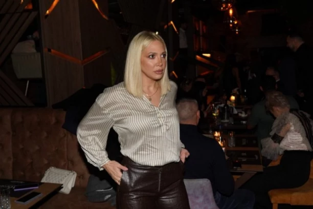 Pre nego što je ostala trudna MILICA TODOROVIĆ je smršala čak 15 kilograma! Promenila je samo JEDNU STVAR i ISTOPILA se