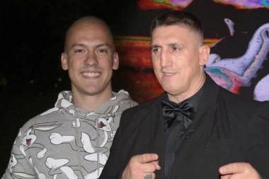 KRISTIJAN GOLUBOVIĆ SE NUDI BAKI PRASETU! Tražio 300.000 za meč, pa spustio cenu: "Treba mi za hranu"