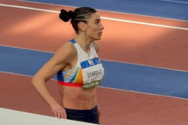 "NE ZAMERITE": Ivana Španović sočno opsovala, pa se izvinjavala novinarima! (VIDEO)