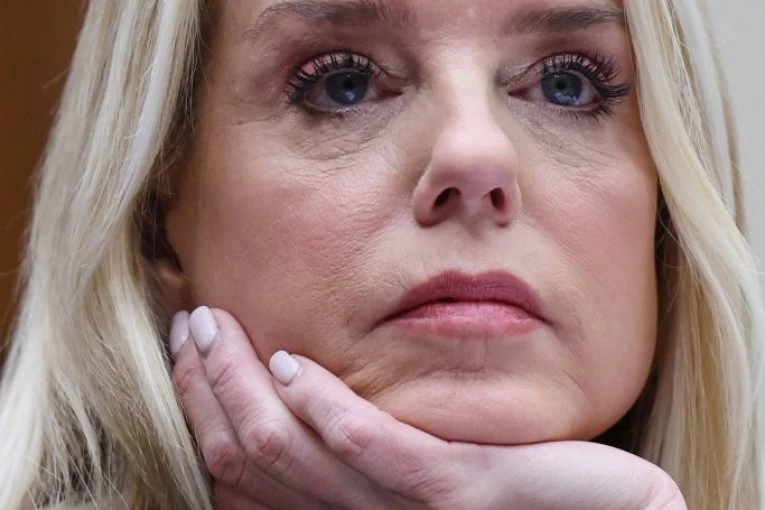 SMENJENA PEM BONDI: Tramp nastavio da čisti svoju administraciju, evo šta je napisao za državnu tužiteljku