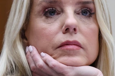 SMENJENA PEM BONDI: Tramp nastavio da čisti svoju administraciju, evo šta je napisao za državnu tužiteljku