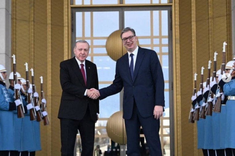 ČEKA NAS NIZ RAZGOVORA OD STRATEŠKOG ZNAČAJA! Vučić u Ankari, sastao se sa Erdoganom: Doček u Predsedničkoj palati