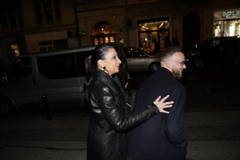 DA SE NAJEŽIŠ! Pevač progovorio o AGONIJI kada mu je gost ODGRIZAO UVO na nastupu: Otkrio i koliku je KAZNU ZATVORA dobio napadač!