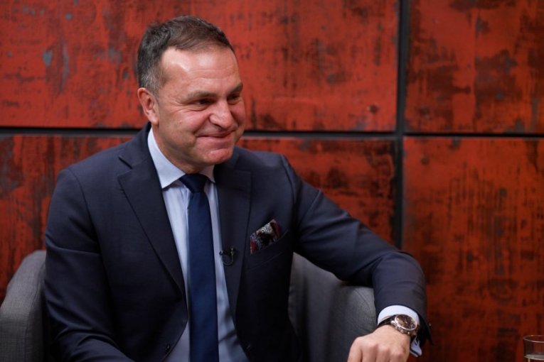 "Na ivici" sa Vladimirom Vasićem