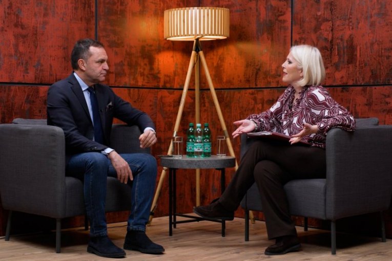 "Na ivici" sa Vladimirom Vasićem