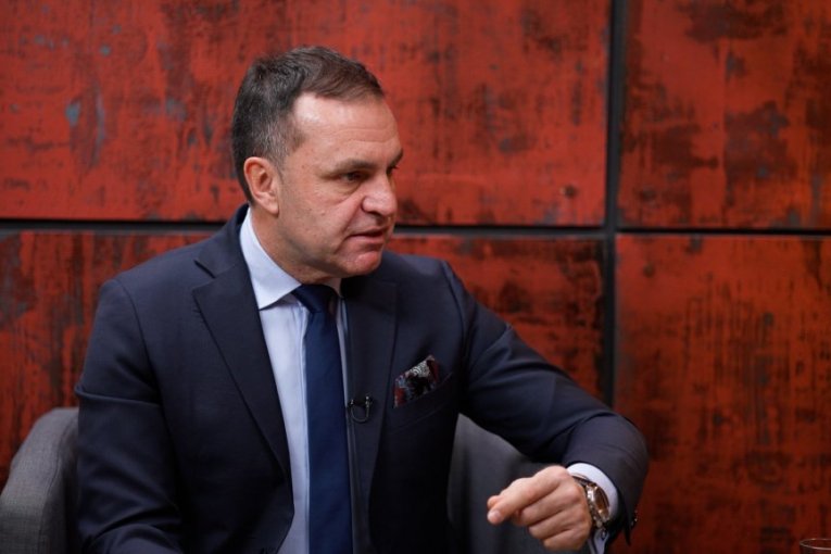 "Na ivici" sa Vladimirom Vasićem