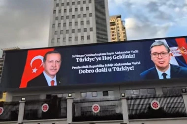 OVAKO SE POŠTUJE VUČIĆEVA SRBIJA: Bilbordi dobrodošlice srpskom predsedniku širom Ankare (FOTO)