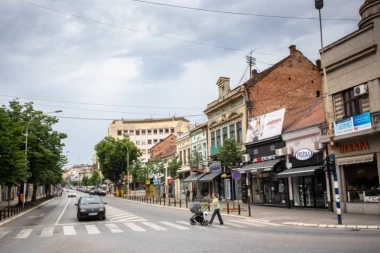 SRBI SE MASOVNO SELE IZ PRESTONICE? Otkrivena tri grada gde je život duplo jeftiniji, a stan se kupuje za ČETIRI nedelje! (FOTO)