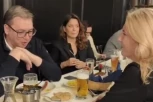 "AMBASADORKA ME NATERALA DA POPIJEM PIVO"! Vučić objavio video iz kafane u Minhenu - ZABRINUT SAM, ALI BAREM MALO DA ODMORIM! (VIDEO)