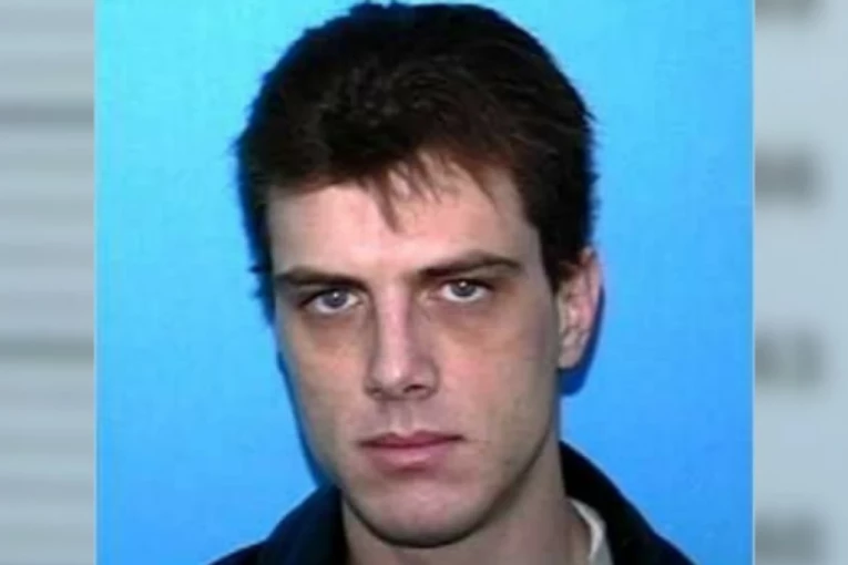 DANJU SPASAVAO ŽIVOTE, NOĆU SEJAO SMRT: Tehničar hitne pomoći bio SERIJSKI UBICA? Isplivala mračna tajna čoveka u belom!