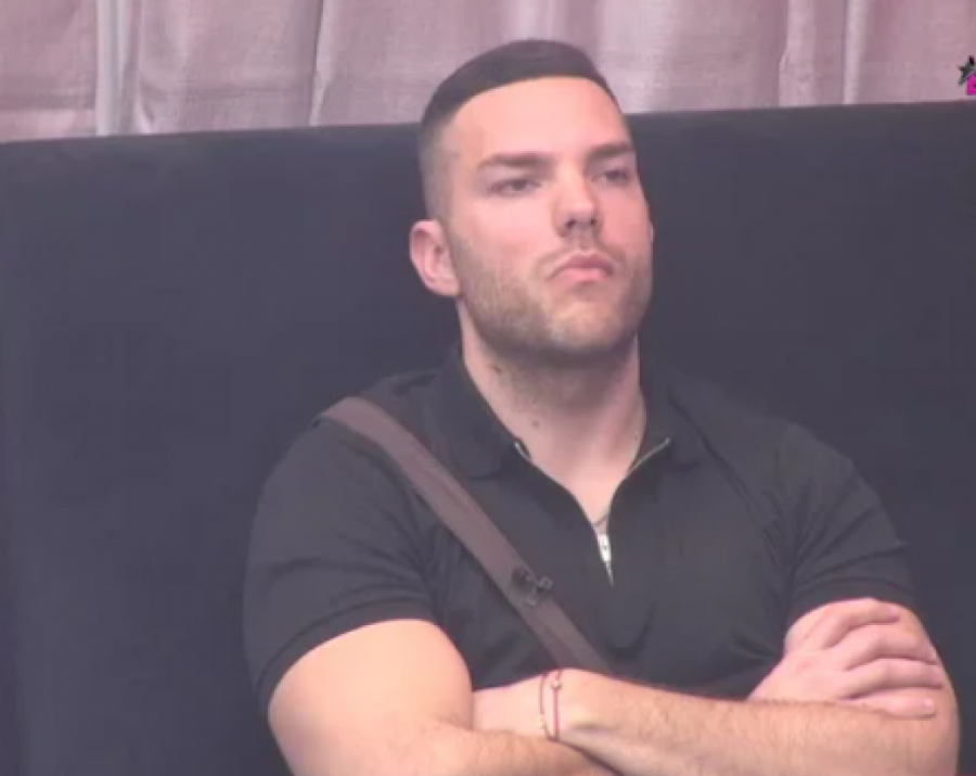 NAJBRUTALNIJE IŽIVLJAVANJE ANĐELA RANKOVIĆA NAD ANITOM: Polivao je BEBI ULJEM, a onda joj postavio OVAJ uslov u krevetu! (FOTO)