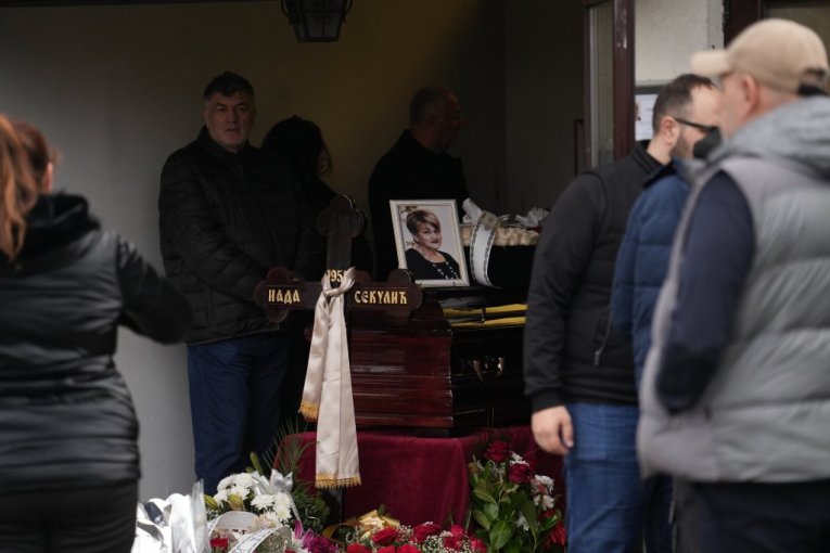 Goga Sekulić sahrana majke