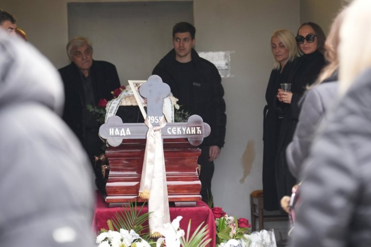Goga Sekulić sahrana majke