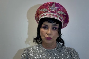 ALKA VUICA POSTAJE BAKA: Sin i snaja otkrili pol bebe!