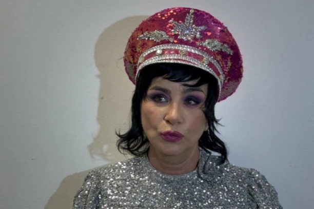 ALKA VUICA POSTAJE BAKA: Sin i snaja otkrili pol bebe!