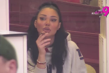 BOGINJA UNAKAZILA MAJU MARINKOVIĆ PRED MILIONIMA: Starleta nije smela da PISNE nakon OVIH reči!