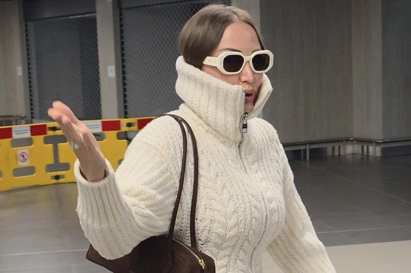 PRIJA SLUČAJNO USNIMILA PREVIŠE: Pevačica šokirala javnost - nikad je ovakvu nismo videli! (VIDEO)