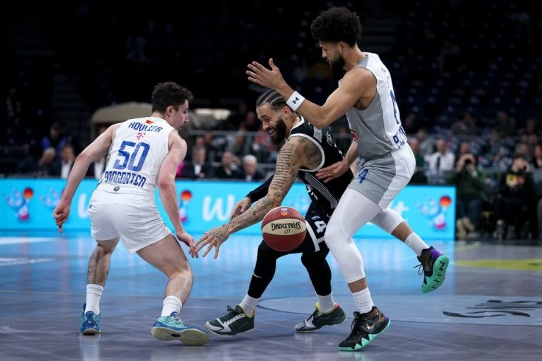 PARTIZAN U DOBROM RITMU! Budućnost nema rešenje!