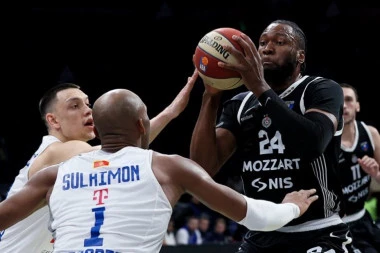 FESTIVAL TROJKI, PAD, PA RUTINSKA ZAVRŠNICA! Partizan savladao Budućnost u Beogradskoj areni!