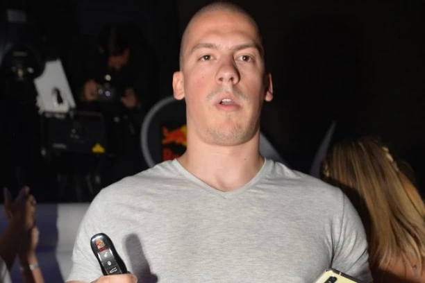 ŽENI SE BAKA PRASE, EVO KO JE NA SPISKU ZVANICA! Objavljene sve informacije!