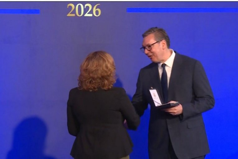 Dodela odlikovanja Ani Bekuti