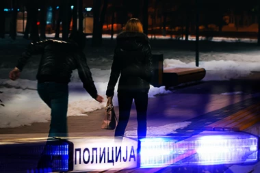 "PRIŠAO MI JE S LEĐA, GURNUO ME I POČEO DA VRIŠTI NA MENE!" Jeziva ispovest žene na koju je nasrnuo nasilnik na Dorćolu: Nije gledao koga će napasti!