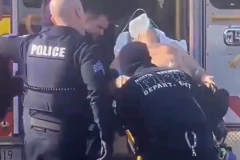 MASOVNA PUCNJAVA NA DEČJOJ UTAKMICI NA ROUD AJLENDU! Više mrtvih i povređenih! (FOTO)