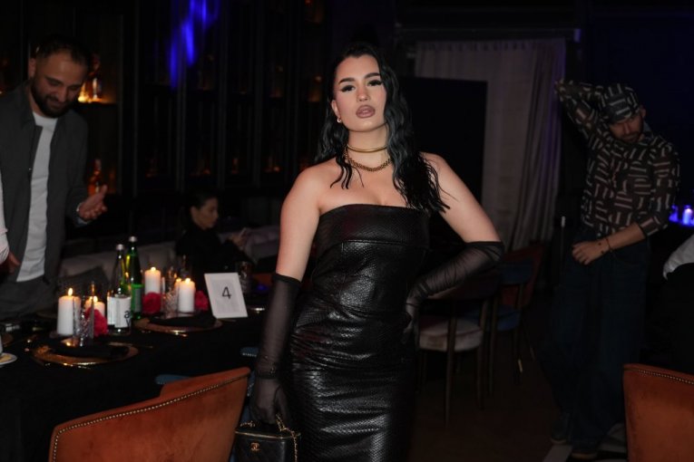 Zorana Mićanović na promociji albuma Nadice Ademov