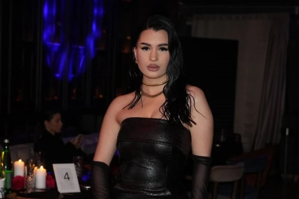 "VOLELA BIH NEŠTO SA STRANE..." Šok-bomba Zorane Mićanović, progovorila o ljubavi i PRIZNALA SVE! (VIDEO)