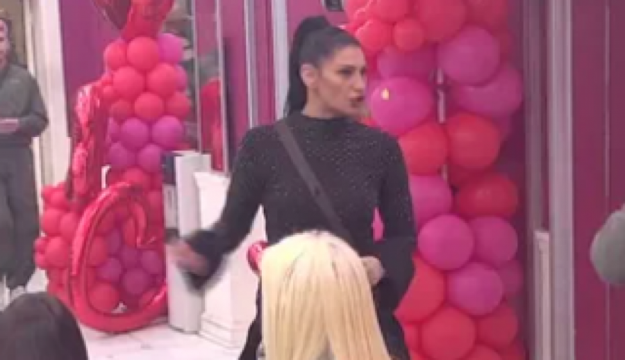 MAJA MARINKOVIĆ NAPUSTILA BELU KUĆU: Zvanična odluka saopštena UŽIVO u programu, OVO će je skupo koštati! (FOTO)