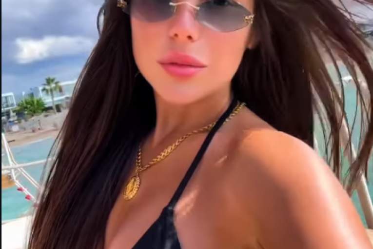 Nova Gastozova devojka, Tina Amore