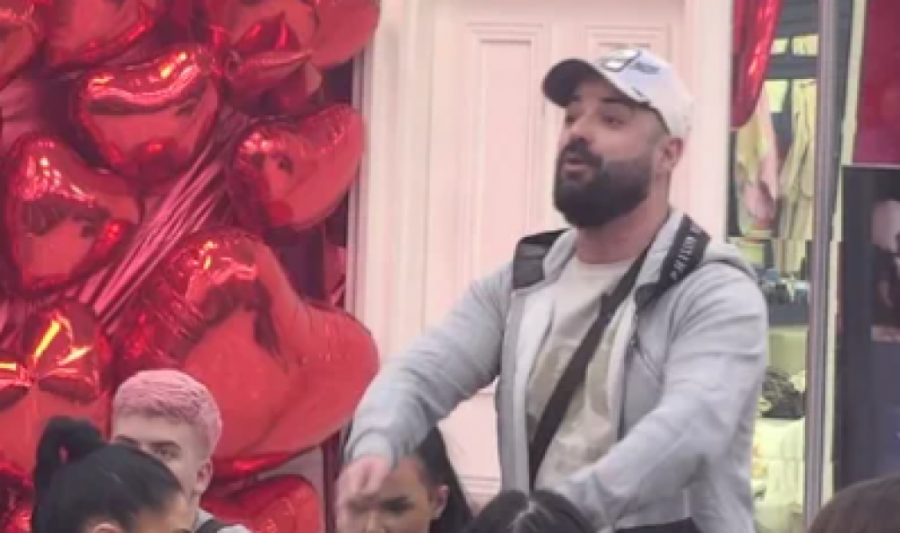 INFORMACIJE IZ SPOLJNOG SVETA UNETI U ELITU: Luka Vujović prebledeo zbog VESTI, Terza ga sastavio sa zemljom!