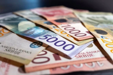 POČINJE ISPLATA! Oglasio se Fond PIO - evo kada novac leže na račune!