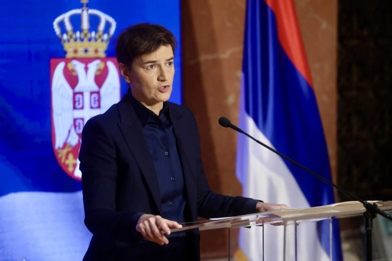 ANA BRNABIĆ POKLOPILA BLOKADERE: "Svaka čast, srušili ste ogradu!" Predsednica Skupštine zgrožena nasiljem na Ušću! Evo šta im je poručila! (VIDEO)