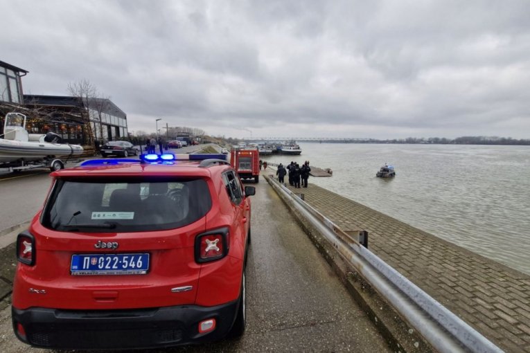 Mesto gde je automobil sleteo u reku