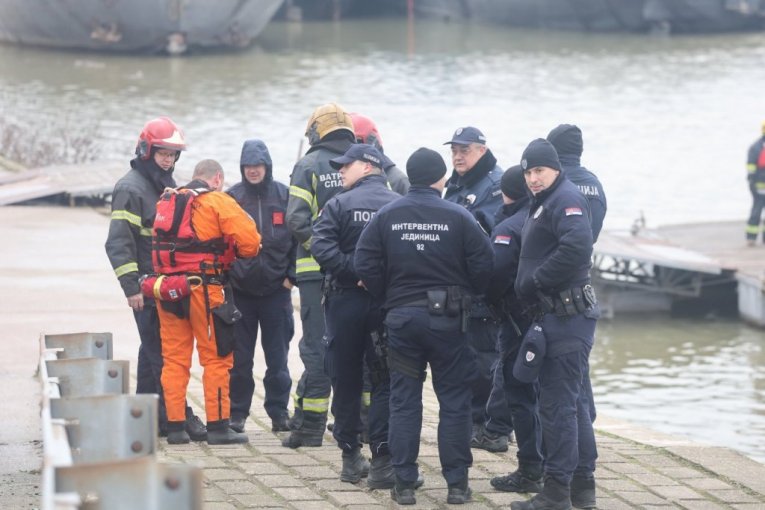 Mesto gde je automobil sleteo u reku