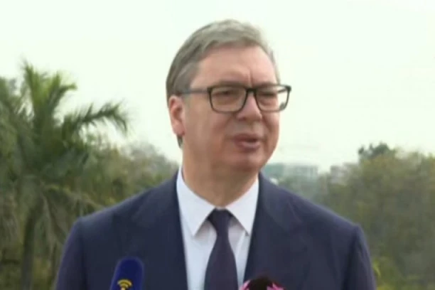 VUČIĆ SE OBRAĆA IZ NJU DELHIJA!