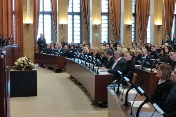 TEŠKE SCENE NA KOMEMORACIJI: Porodica Tatjane Ječmenice u suzama - ZBOG OVOGA PLAČE CELA SRBIJA! (VIDEO)