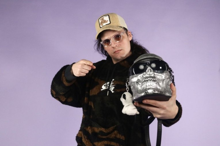 Eegor učestvuje na Pesmi za Evroviziju (PZE) 2026 sa pesmom "Klaber"