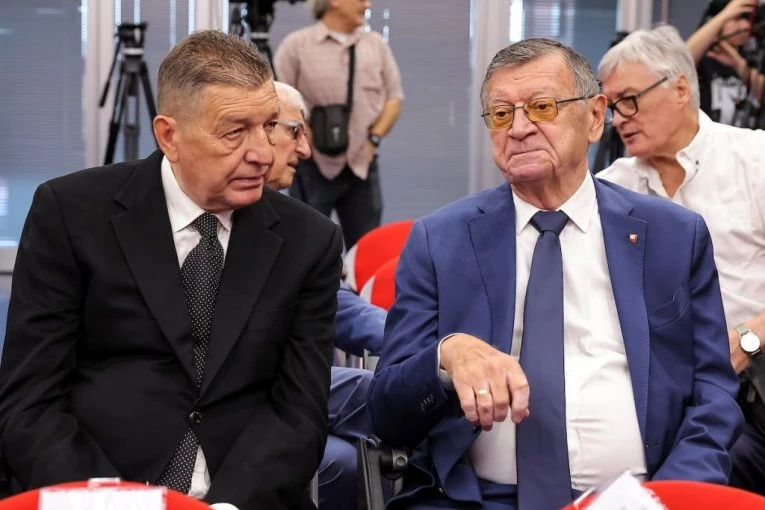 IZDRŽI, LEGENDO: Čuveni srpski odbojkaški radnik doživeo moždani udar!