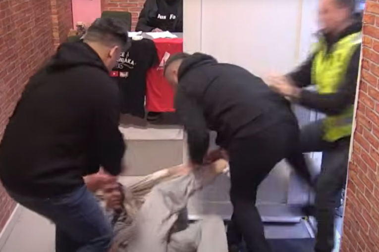 Tuča Uroša Stanića i Asmina Durdžića