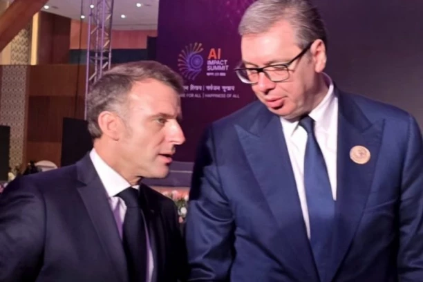"NA DRUGOM KRAJU SVETA SA PRIJATELJEM MAKORNOM!" Vučić se u Indiji sastao sa predsednikom Francuske! (FOTO)